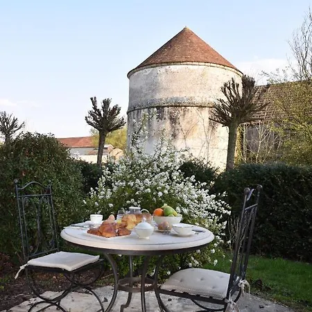 D'hotes Les Rougemonts Guest house *
